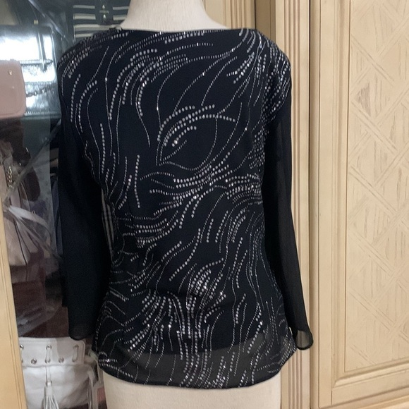 GLAMOROUS and beautiful party top - Picture 5 of 8